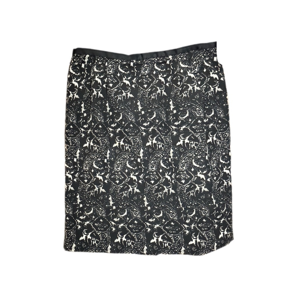 Talbots Elegant Black and White Pleated Skirt